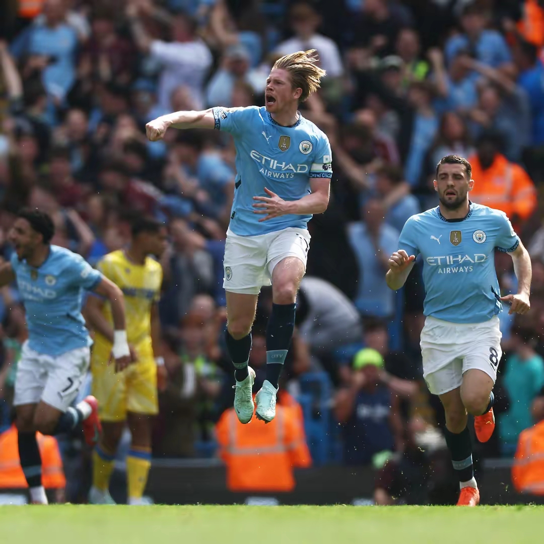 开云·体育官网包含今晚德甲焦点战；曼联临场应变；压力陡增；年轻球员得到机会的词条