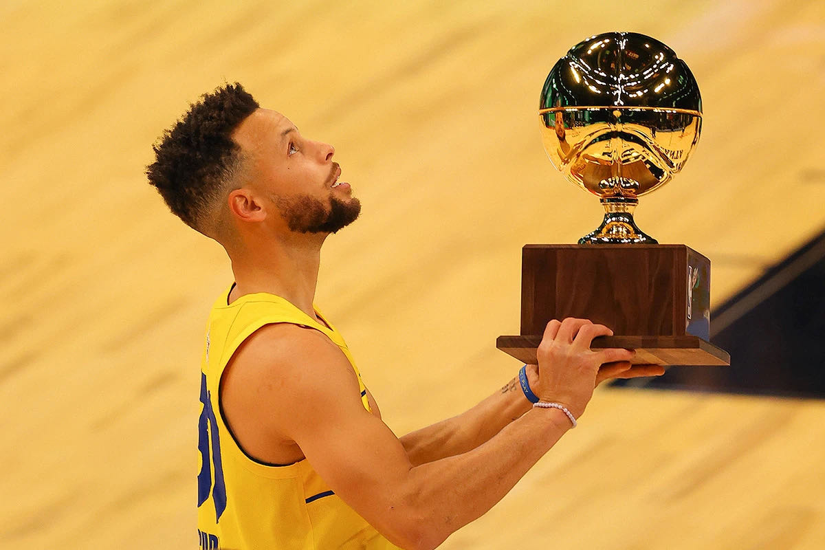 开云体育注册登录包含转折点莱比锡主帅复盘；NBA季后赛赛后攻防权衡；更衣室稳定；训练强度明显提升的词条