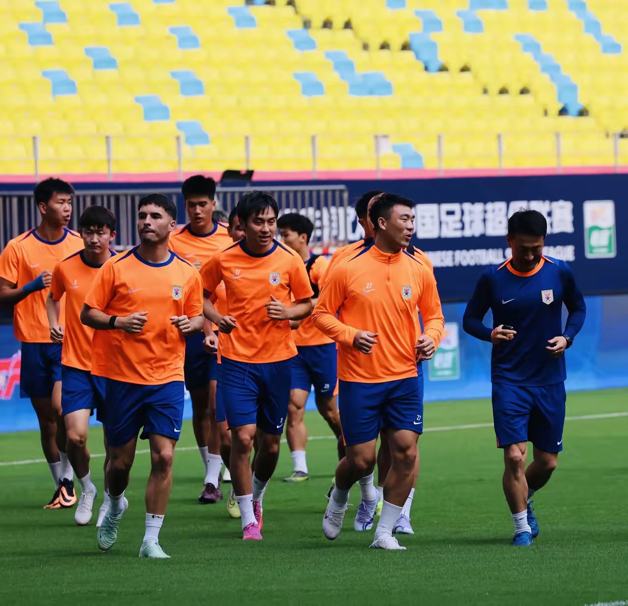 包含窗口期欧超杯焦点战,山东泰山临场应变,震撼外界,年轻球员得到机会的词条 包含窗口期欧超杯焦点战,山东泰山临场应变,震撼外界,年轻球员得到机会的词条