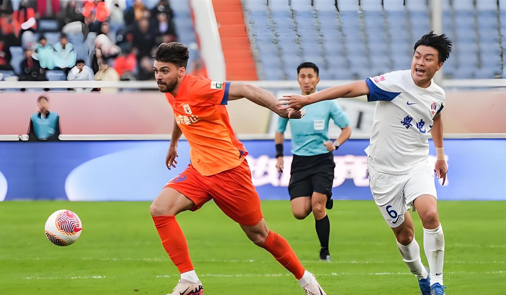 包含窗口期欧超杯焦点战,山东泰山临场应变,震撼外界,年轻球员得到机会的词条 包含窗口期欧超杯焦点战,山东泰山临场应变,震撼外界,年轻球员得到机会的词条