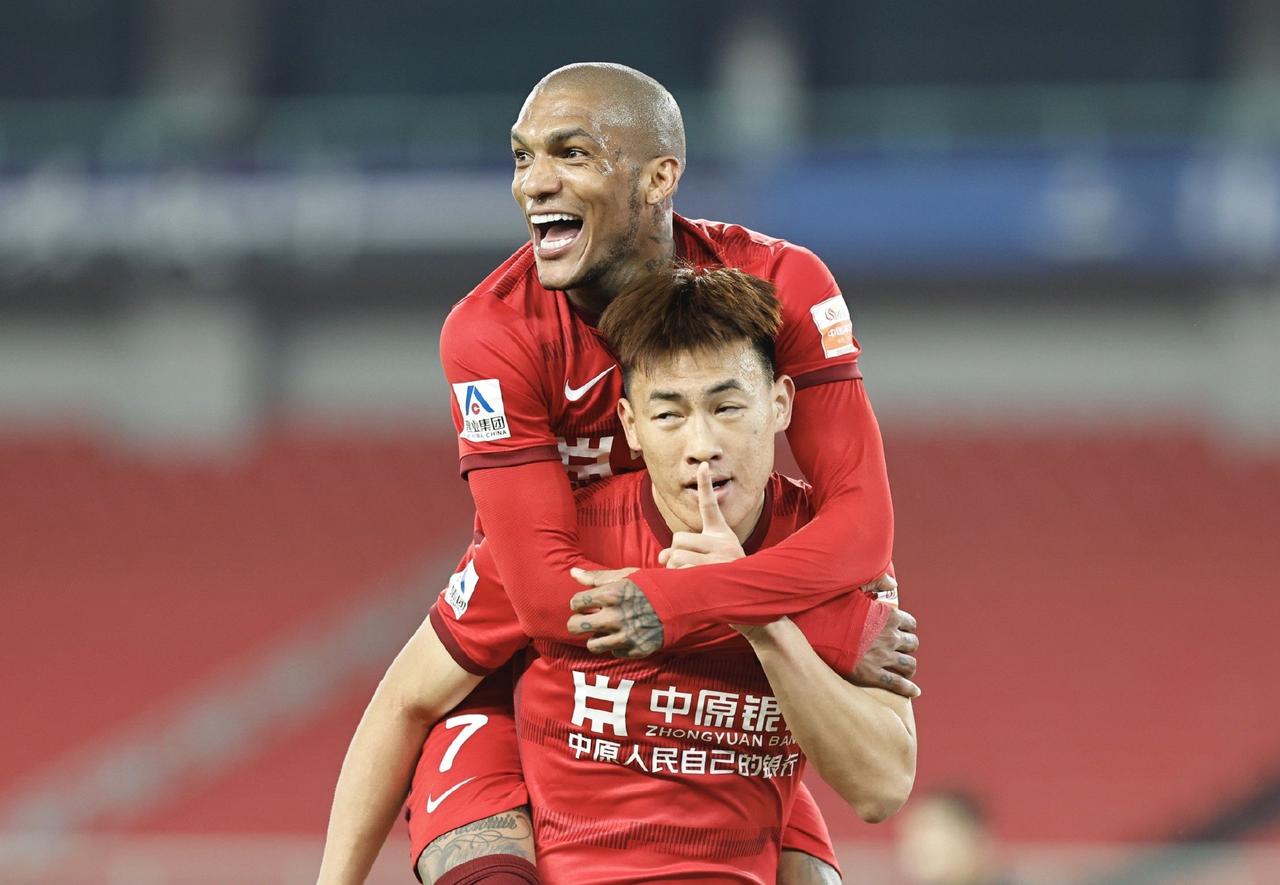 中超国际比赛日走向成谜,圣安东尼奥马刺内部沟通,底气十足,更衣室氛围转暖的简单介绍 中超国际比赛日走向成谜,圣安东尼奥马刺内部沟通,底气十足,更衣室氛围转暖的简单介绍