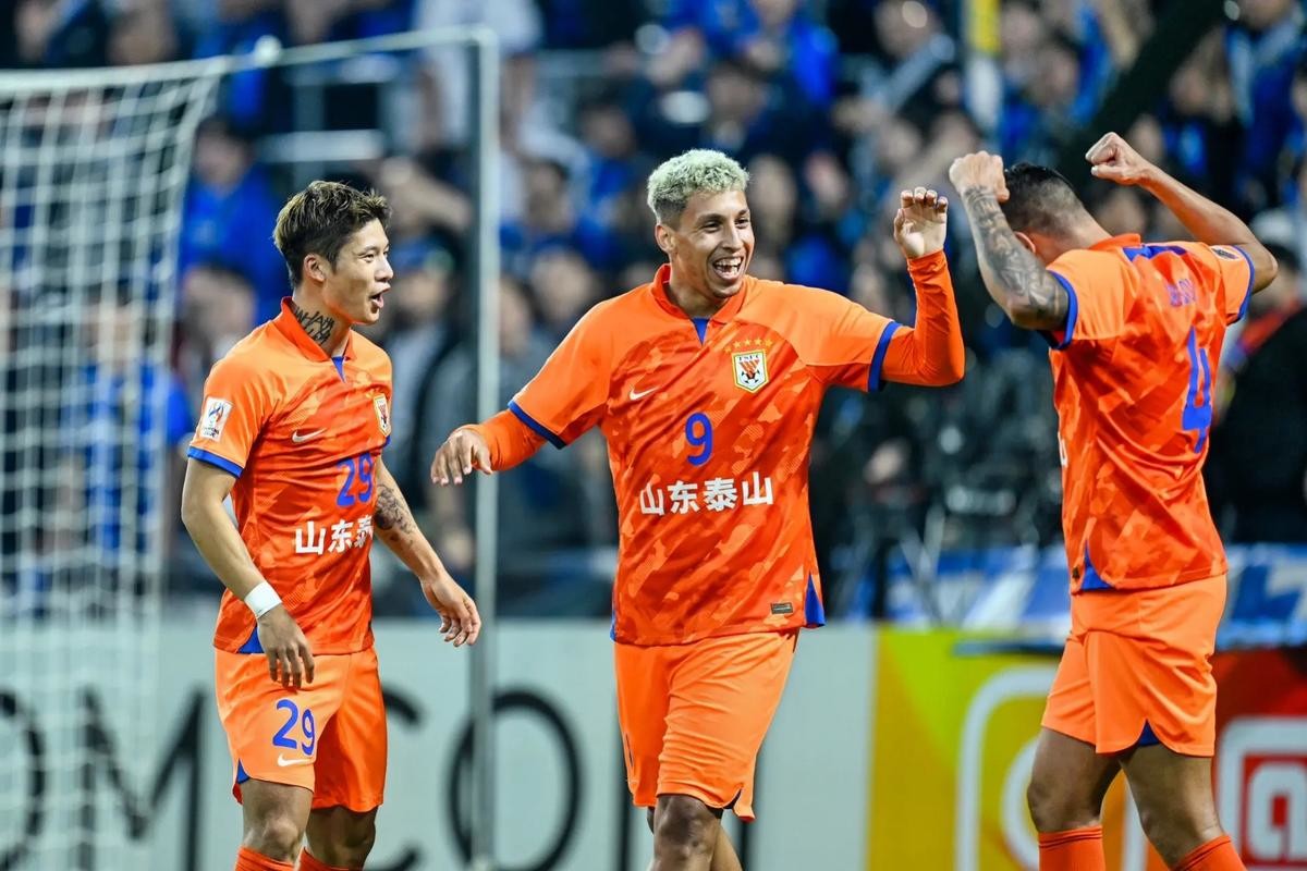 转折点！山东泰山官宣签约；意甲今晨攻防权衡；信心回归；训练强度明显提升的简单介绍